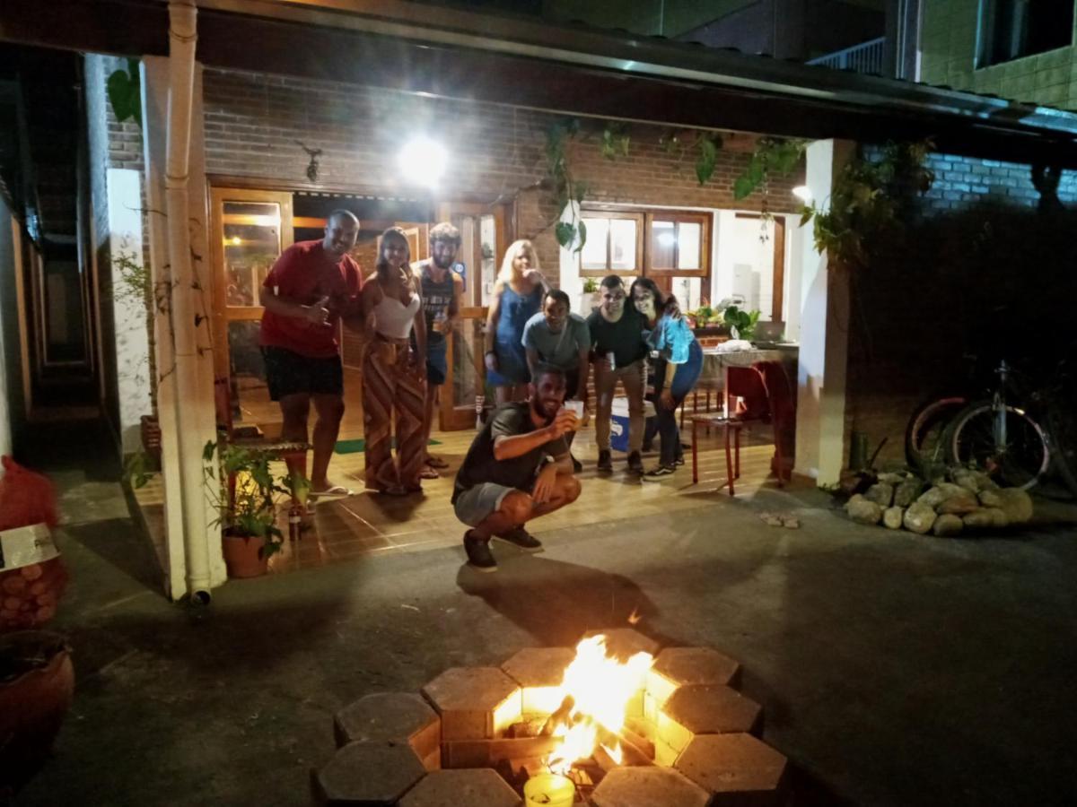 Efferus Hostel Ubatuba Esterno foto